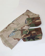 Load image into Gallery viewer, Camo Zip Pouch
