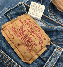 Load image into Gallery viewer, Vintage women&#39;s Levi&#39;s 501 Women&#39;s 90&#39;s (1993), size 13M
