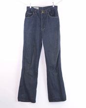 Load image into Gallery viewer, Vintage Lady Lee RIDERS Jeans, Waist 28&quot;
