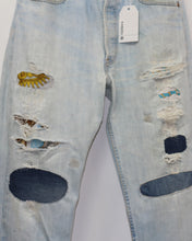 Load image into Gallery viewer, Vintage Levi’s 501, Peek-a-Boo Jeans, fit as women&#39;s size 29
