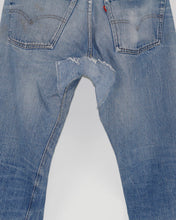 Load image into Gallery viewer, Vintage Levi’s 501 Selvedge denim/Single needle back pockets, Men&#39;s waist 31&quot; (Unisex)_Women&#39;s 28/M
