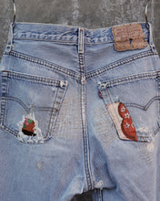 Load image into Gallery viewer, Vintage Levi’s 501, Peek-a-Boo Jeans, fit as women&#39;s  size 28
